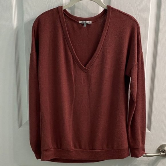 Charlotte Russe Long-Sleeve V-Neck Sweater - Rust/Red/Brown - Picture 1 of 6